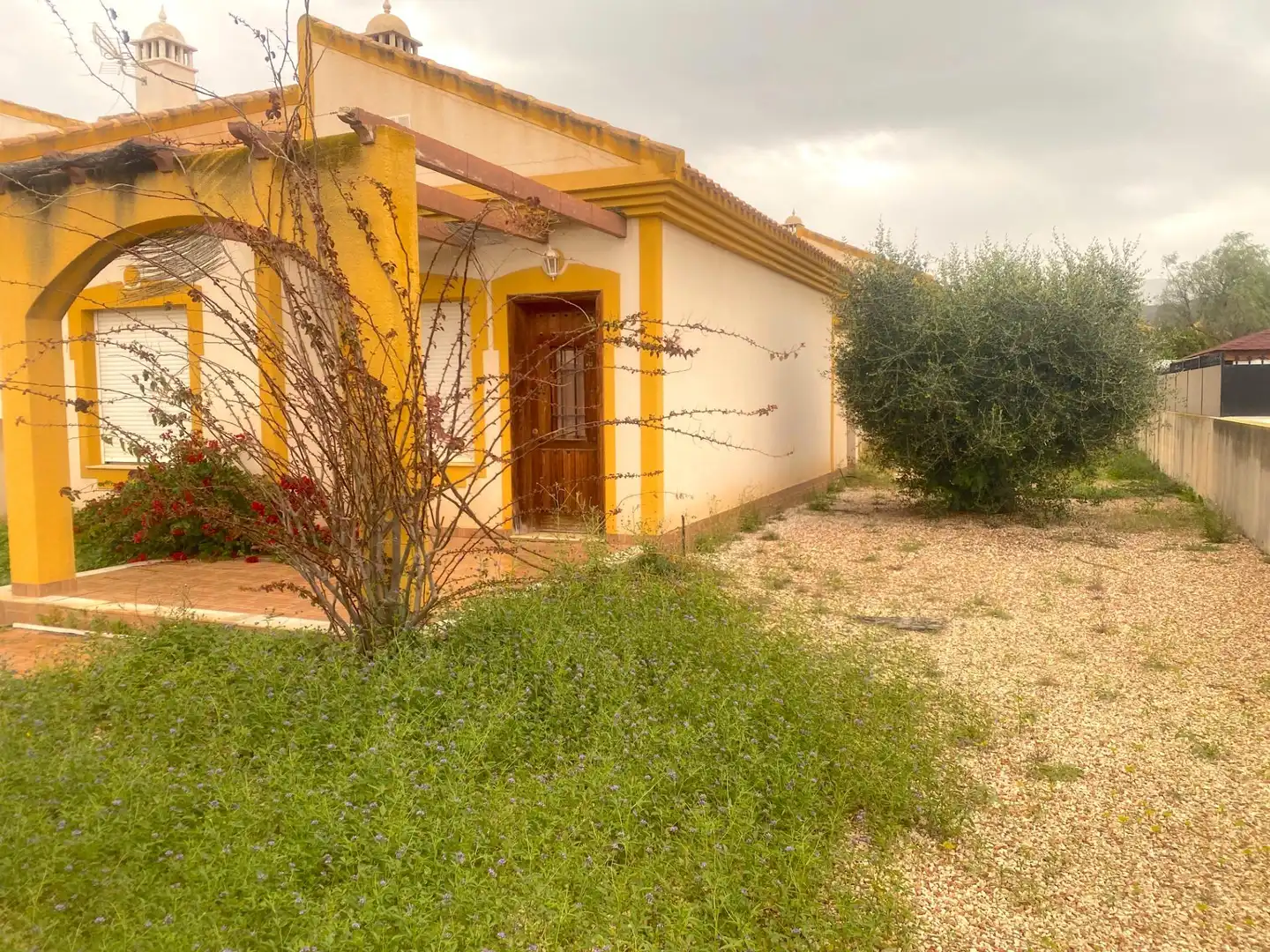 Vista exterior de Casa o xalet en venda en Mazarrón amb Jardí privat i Terrassa