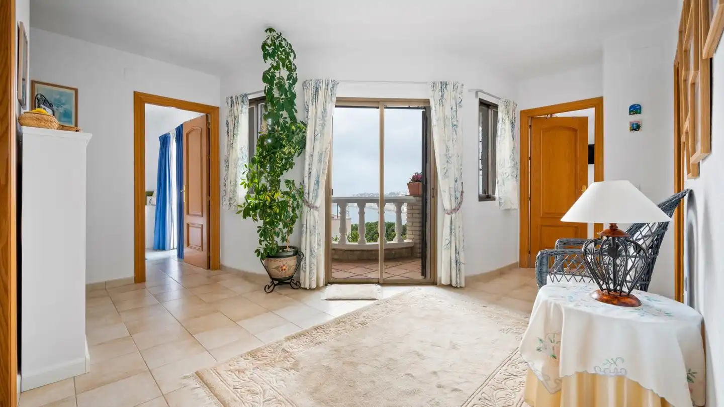 Houses for sale in Almuñécar  with Air Conditioner, Private garden and Terrace