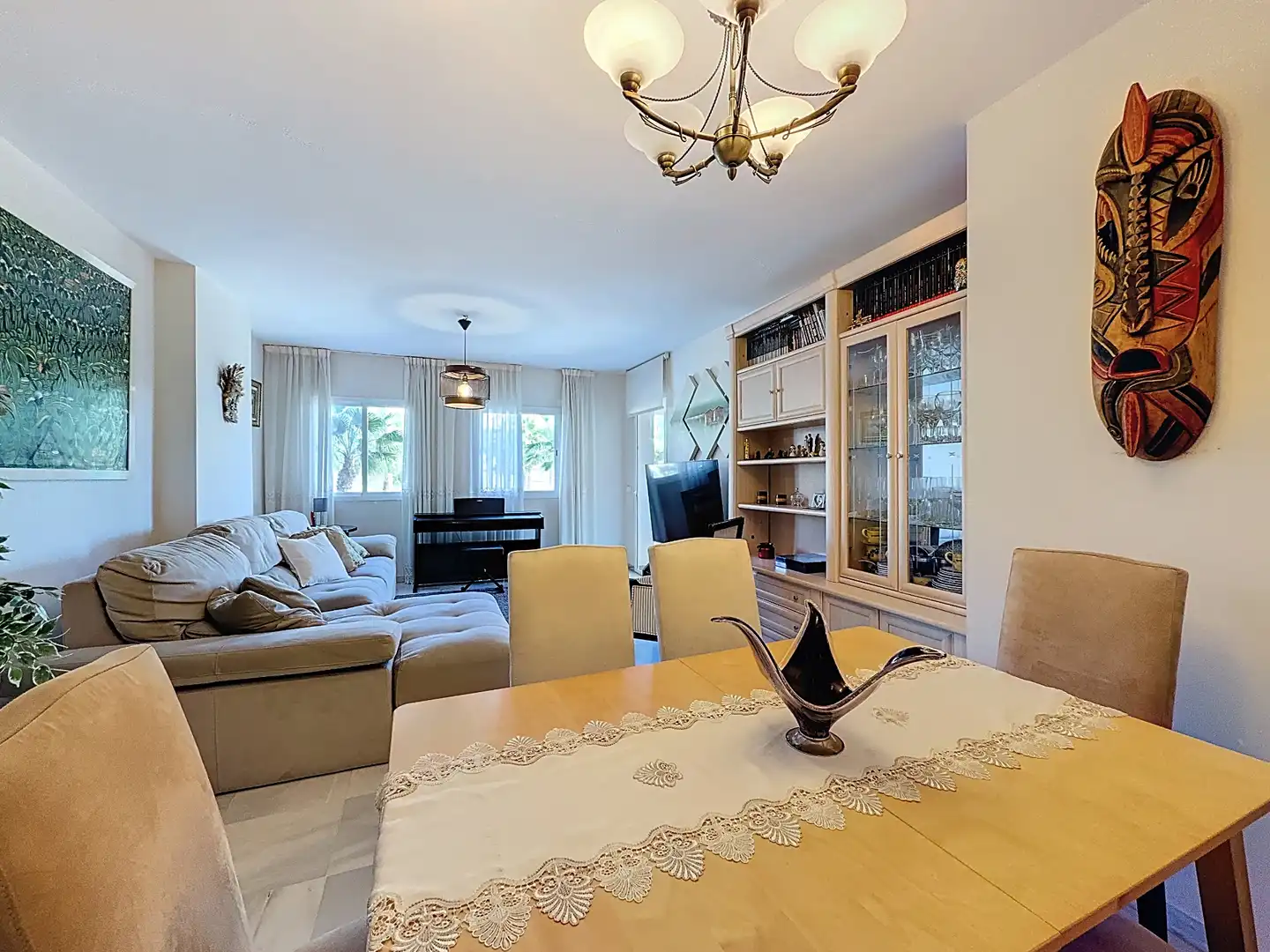 Living room of Flat for sale in Málaga  with Air Conditioner, Terrace and Community pool