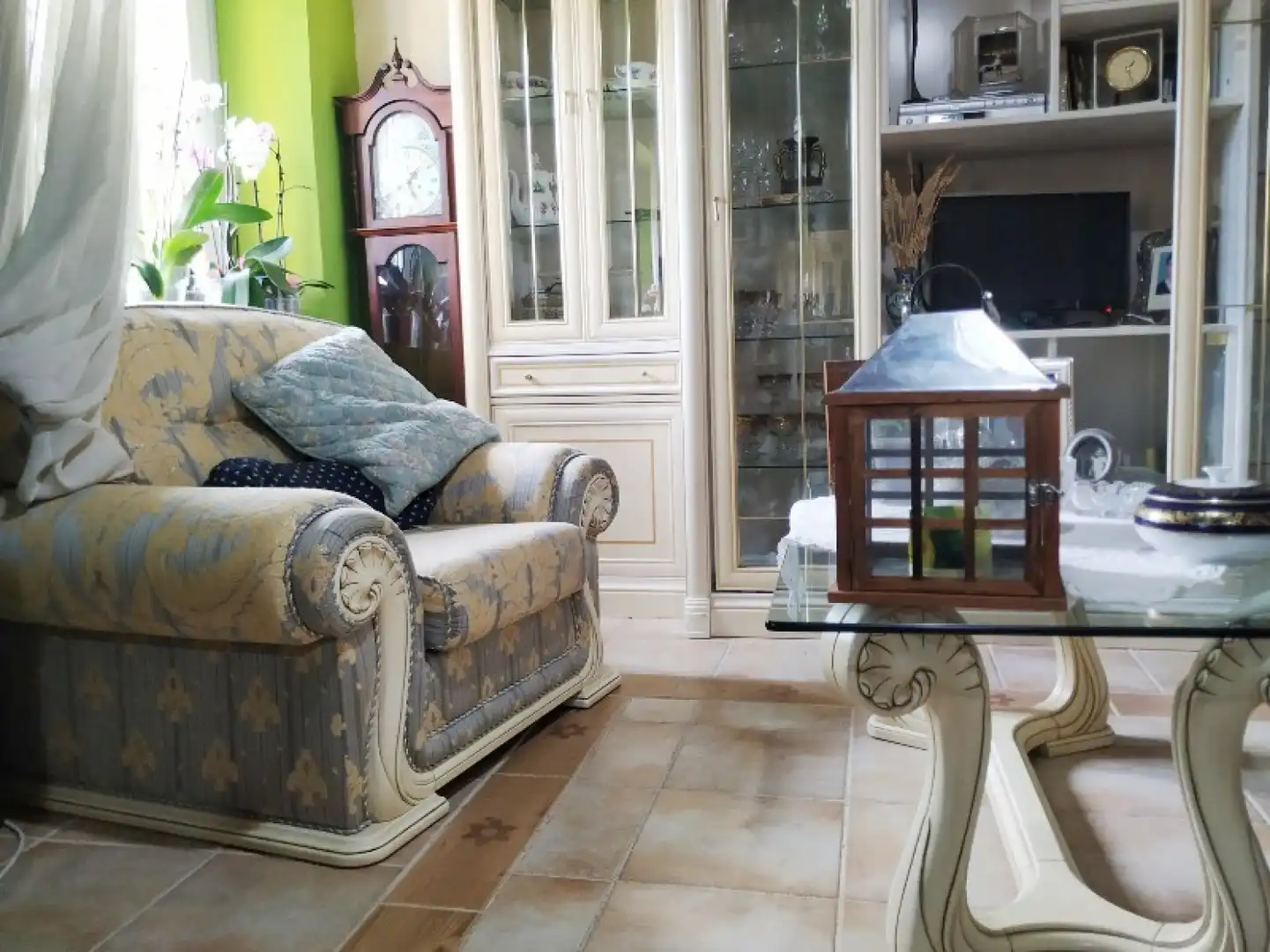 Sala d'estar de Casa o xalet en venda en Valle de Valdelucio amb Calefacció, Jardí privat i Parquet