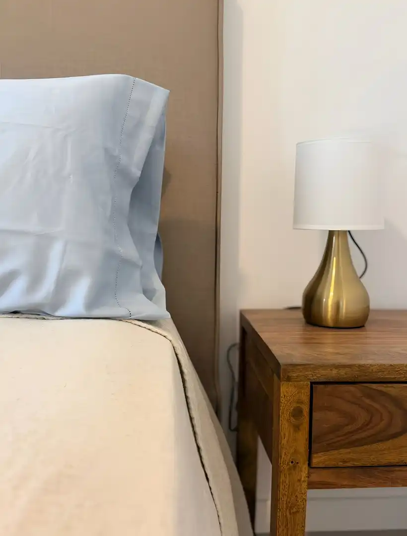 Habitación de Apartamento de alquiler en Estepona con Aire acondicionado, Terraza y Piscina