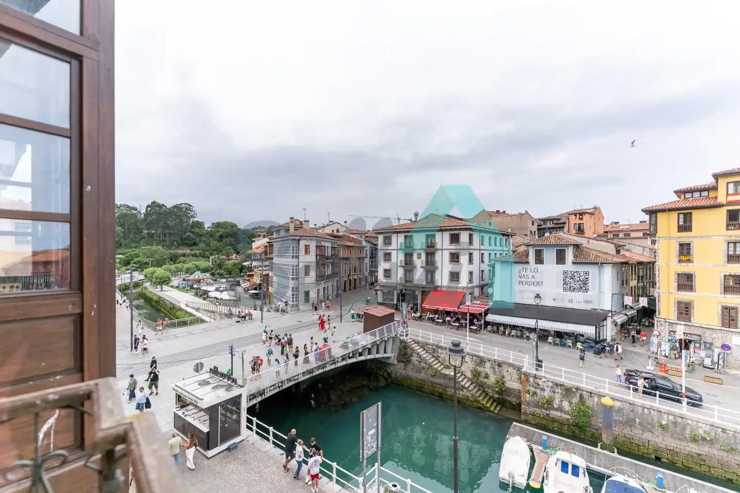 Vista exterior de Piso en venta en Llanes con Calefacción, Parquet y Balcón