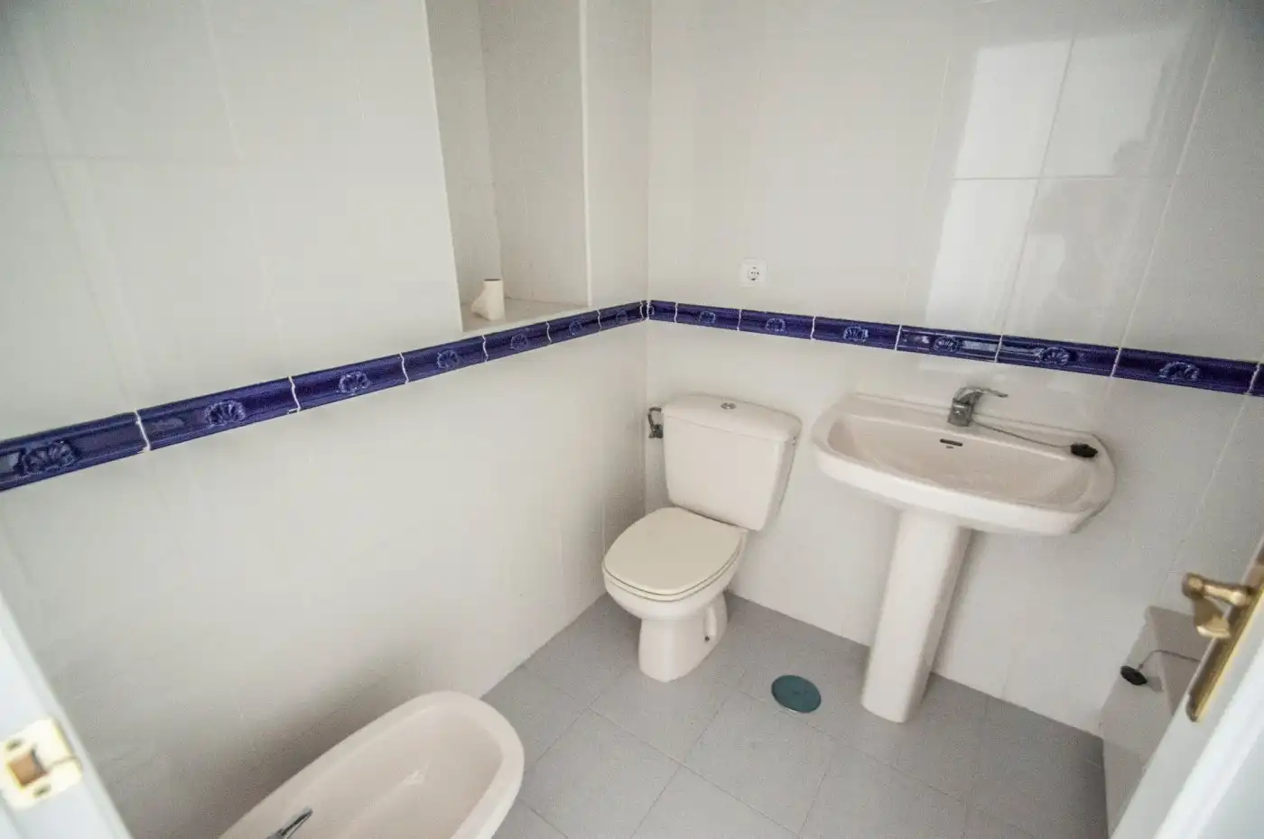 Bathroom of Flat for rent in Roquetas de Mar  with Terrace and Community pool