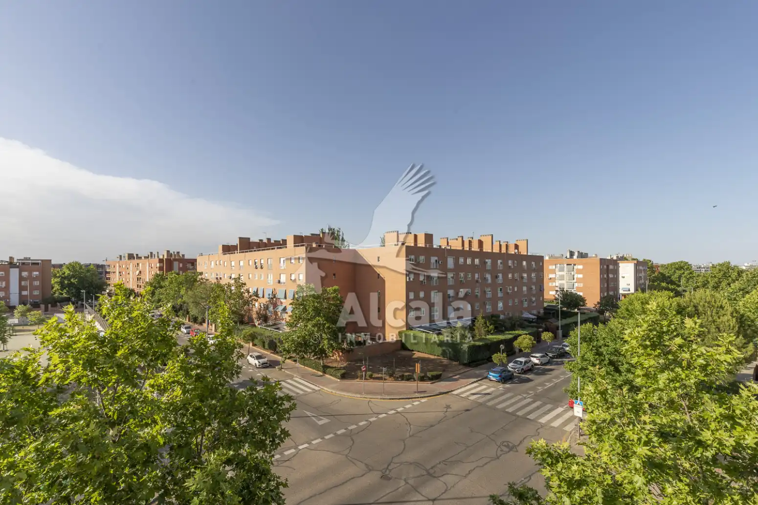Vista exterior de Piso en venta en Alcalá de Henares con Aire acondicionado, Calefacción y Trastero