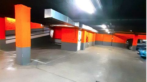 Foto 2 de Garaje en venta en Calle de Bueso de Pineda, 50, San Juan Bautista, Madrid Capital