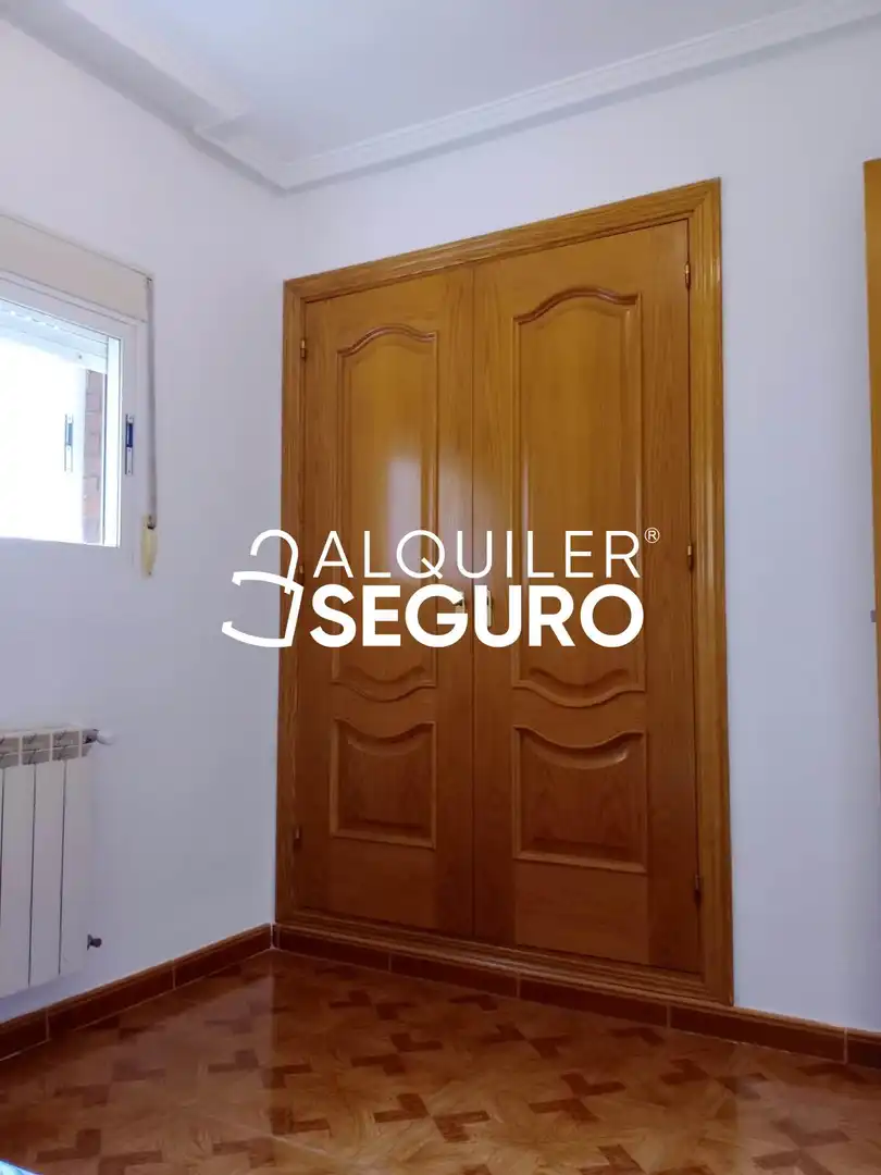Bedroom of Flat for rent in Madrid  with Heating and Furnished