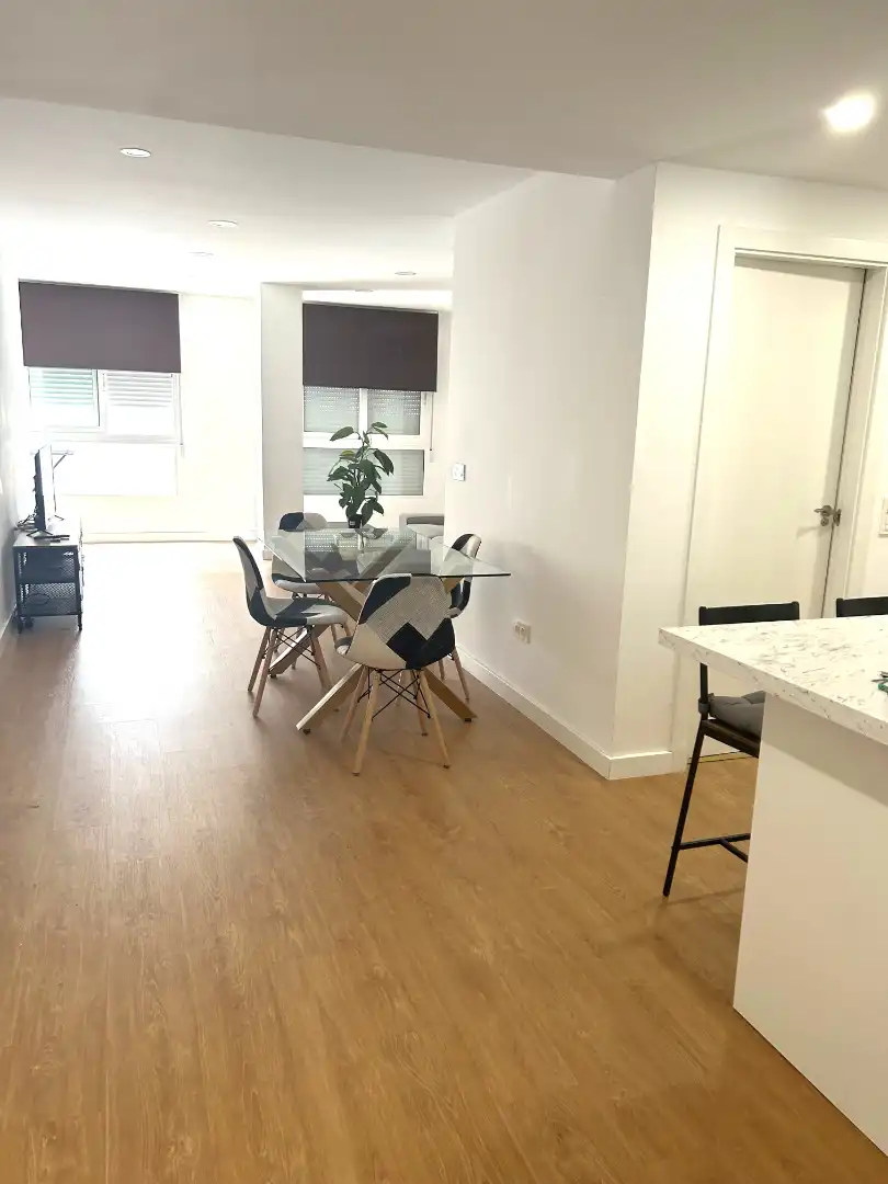 Menjador de Apartament de lloguer en Murcia amb Aire condicionat, Calefacció i Moblat
