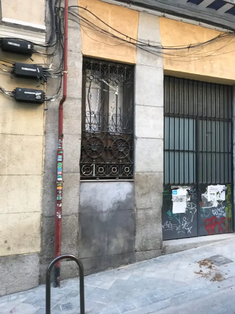 Vista exterior de Local de alquiler en Madrid