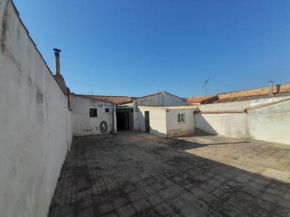 Exterior view of House or chalet for sale in Puertollano