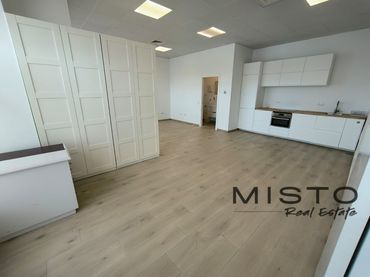 Business premises to rent in V (esquina con