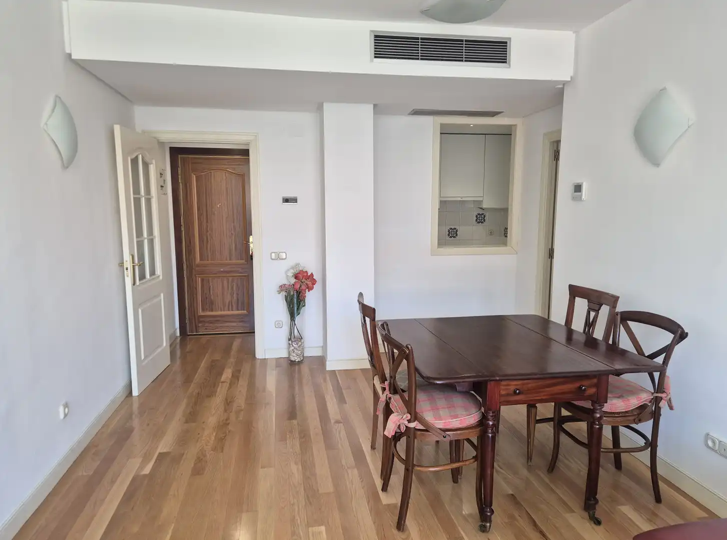 Apartamento con jardín en alquiler en Calle de Antonio Pérez, imagen 4