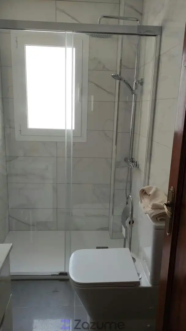 Bany de Pis de lloguer en Alicante / Alacant amb Terrassa, Moblat i Forn