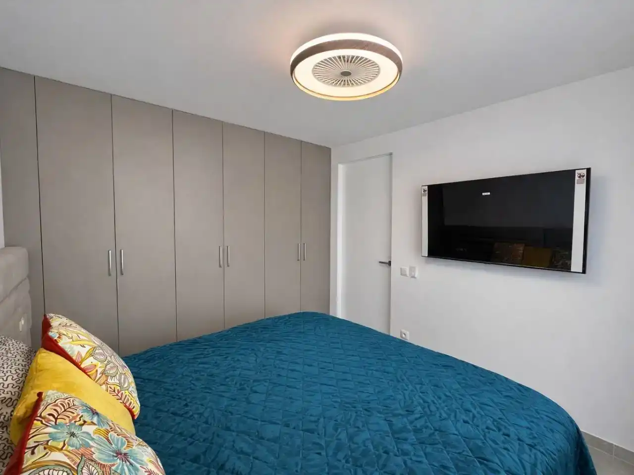 Dormitori de Apartament en venda en Arona amb Aire condicionat, Piscina i Balcó