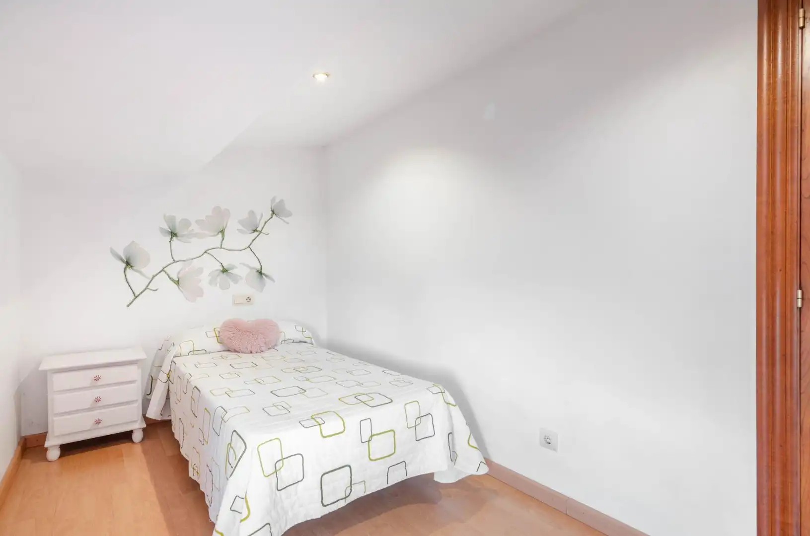 Dormitori de Casa o xalet en venda en Siero amb Calefacció, Jardí privat i Moblat