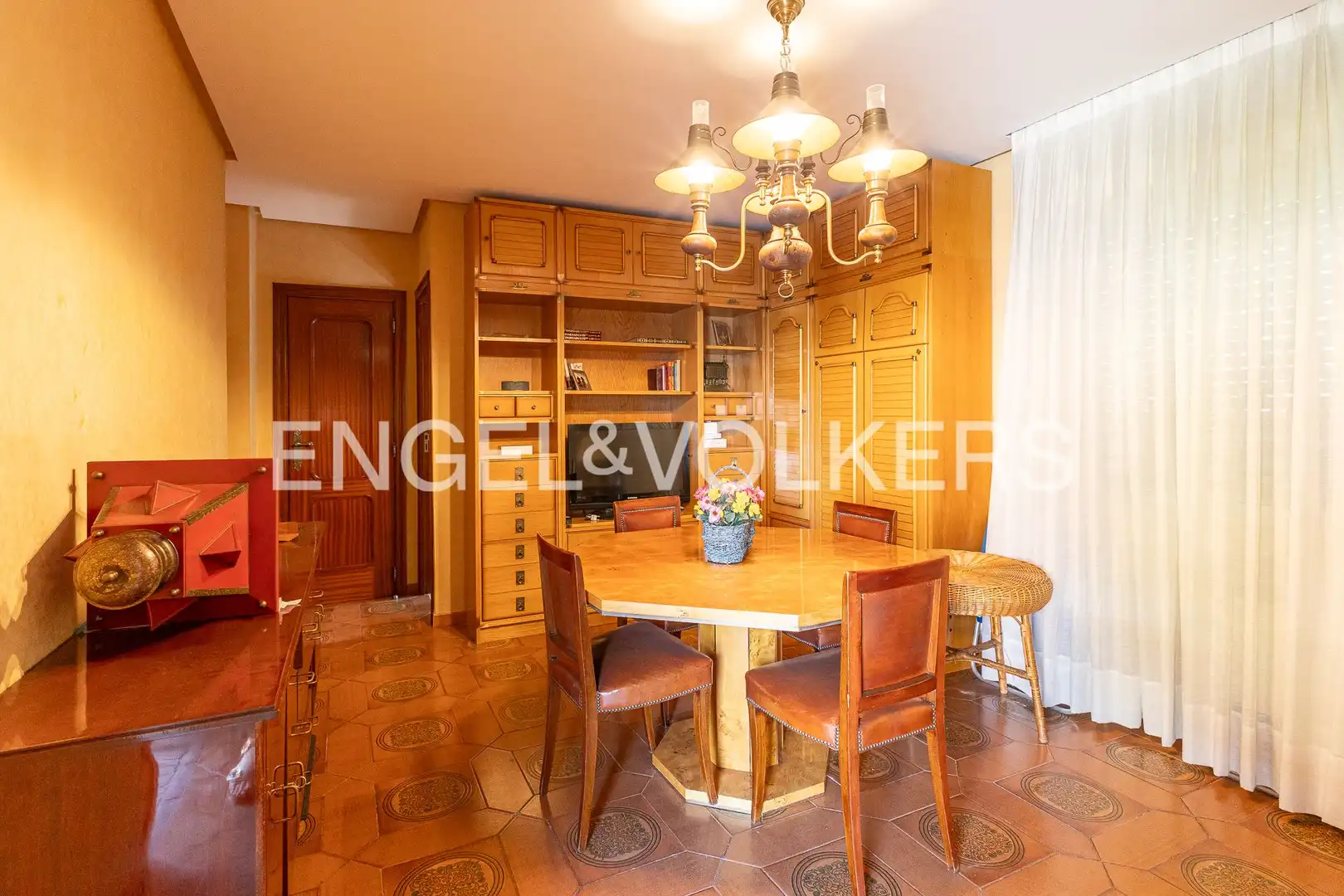 Comedor de Casa o chalet en venta en Madrid con Aire acondicionado, Calefacción y Jardín privado