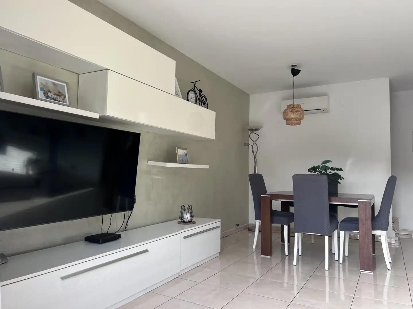 Sala de estar de Casa o chalet en venta en Canet de Mar con Aire acondicionado, Calefacción y Terraza