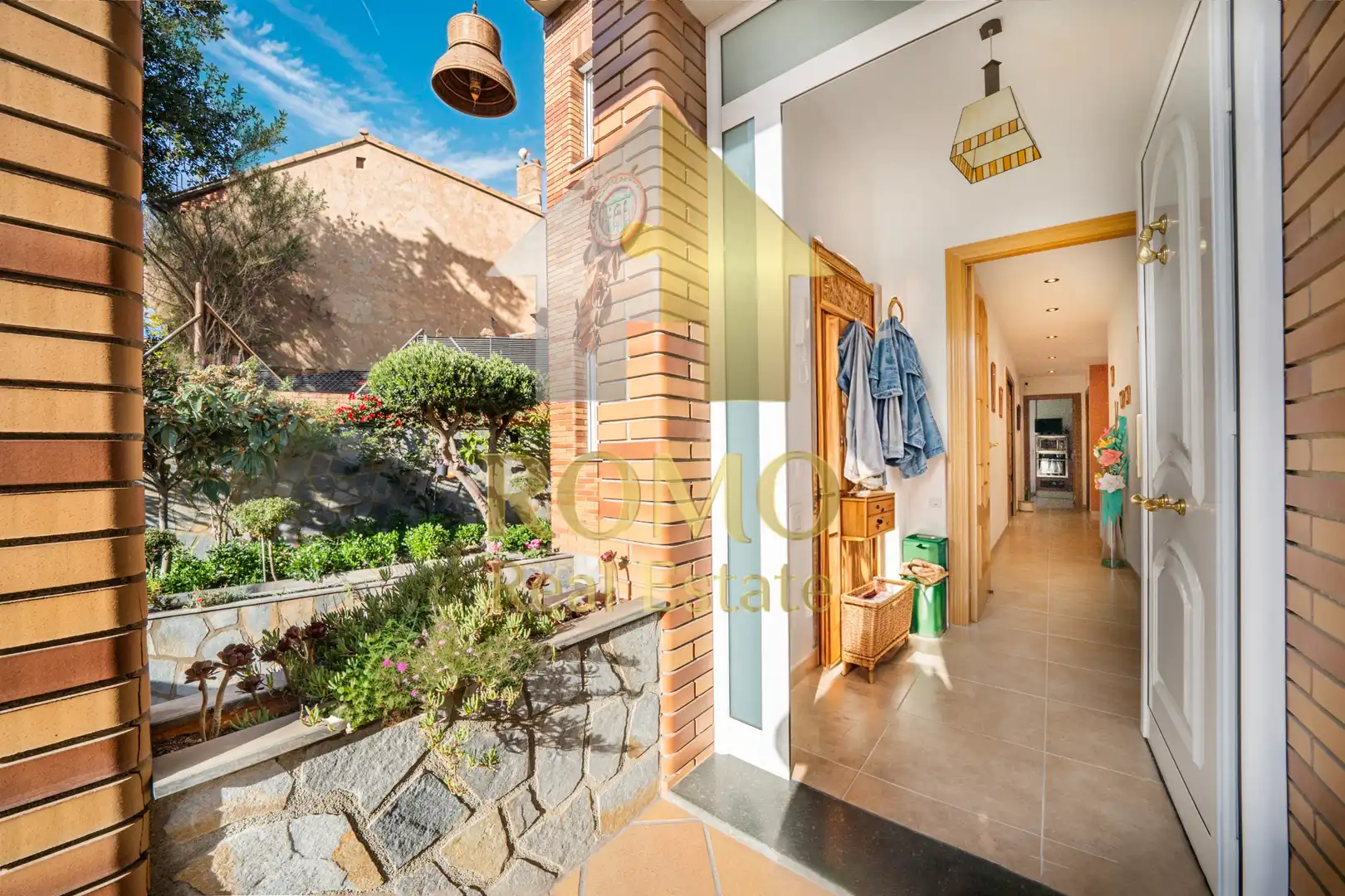 Vista exterior de Casa o chalet en venta en Santa Perpètua de Mogoda con Aire acondicionado, Calefacción y Terraza