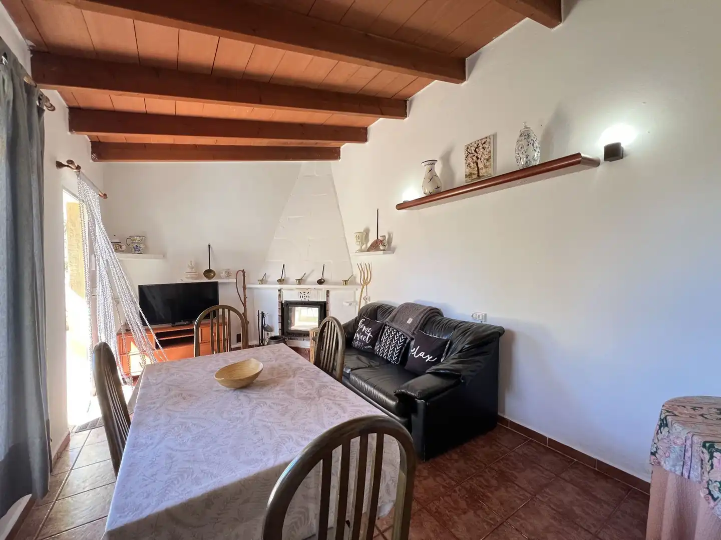 Sala d'estar de Finca rústica de lloguer en Ses Salines amb Calefacció, Jardí privat i Piscina