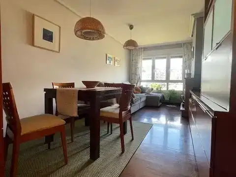 Comedor de Piso en venta en Oviedo  con Parquet, Trastero y Piscina