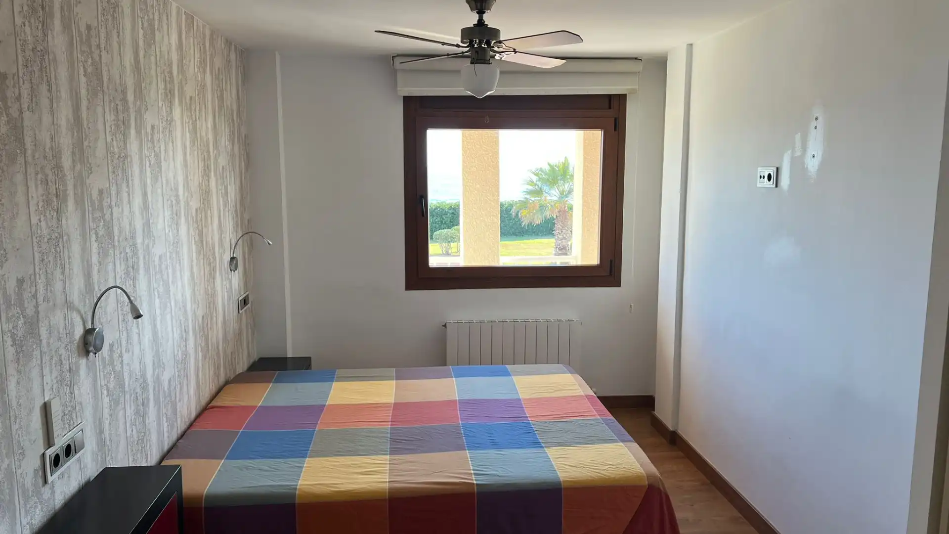 Schlafzimmer von Wohnung zur Miete in Gavà mit Heizung, Parkett und Terrasse