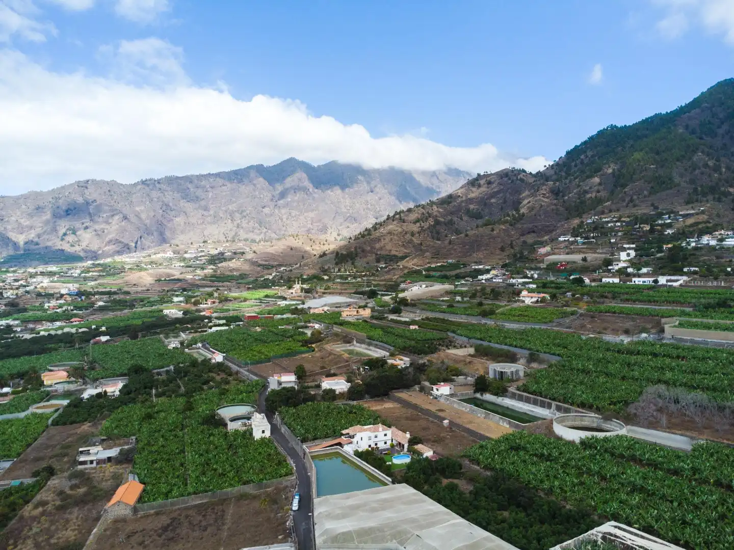 Vista exterior de Edificio en venta en Los Llanos de Aridane