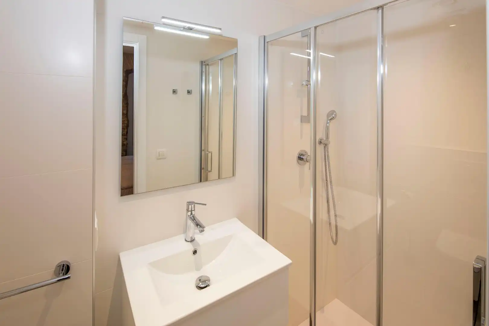 Baño de Piso en venta en Girona con Aire acondicionado, Amueblado y Balcón