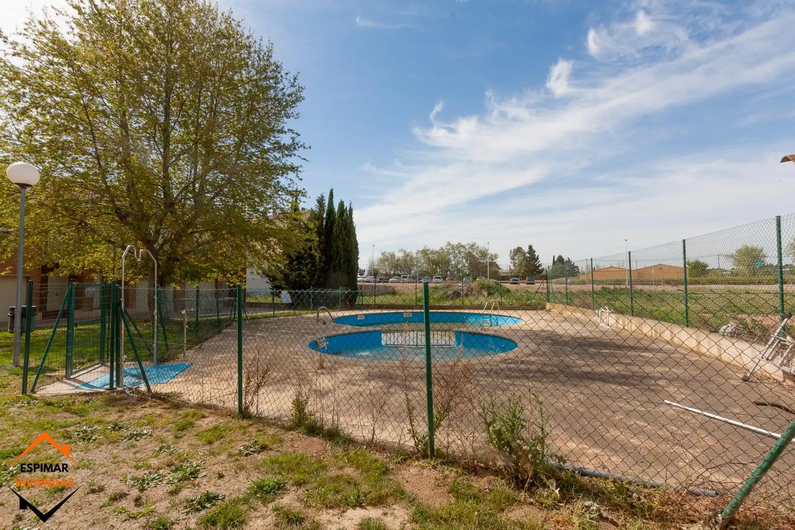 Piscina de Casa adosada en venda en Pedrola amb Aire condicionat, Calefacció i Jardí privat
