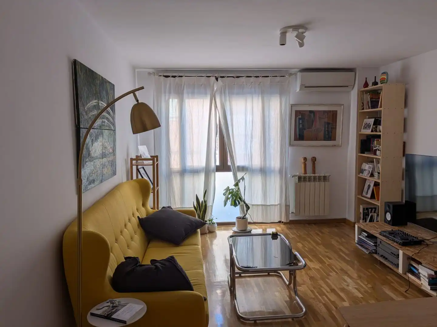Wohnzimmer von Wohnung zum Verkauf in  Madrid Capital mit Klimaanlage und Balkon