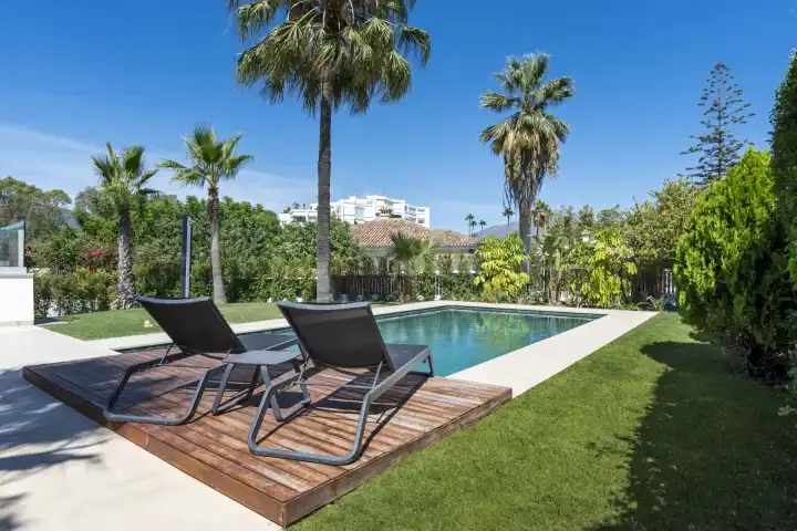 Chalet con piscina en venta en San Pedro de Alcántara, imagen 2
