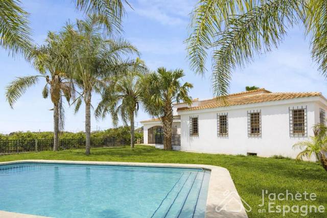 Casa-chalet en Venta en Universo en Camí de Paterna - Lloma del Calderer