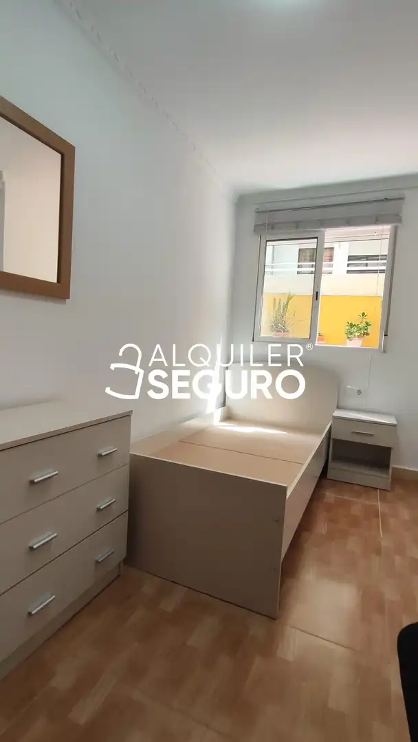 Bedroom of Flat for rent in Valencia  with Terrace and Furnished