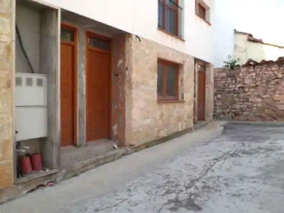 Außenansicht von Einfamilien-Reihenhaus zum Verkauf in Mora de Rubielos