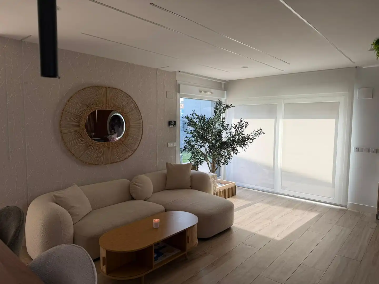 Sala d'estar de Casa o xalet en venda en Santander amb Calefacció, Jardí privat i Parquet