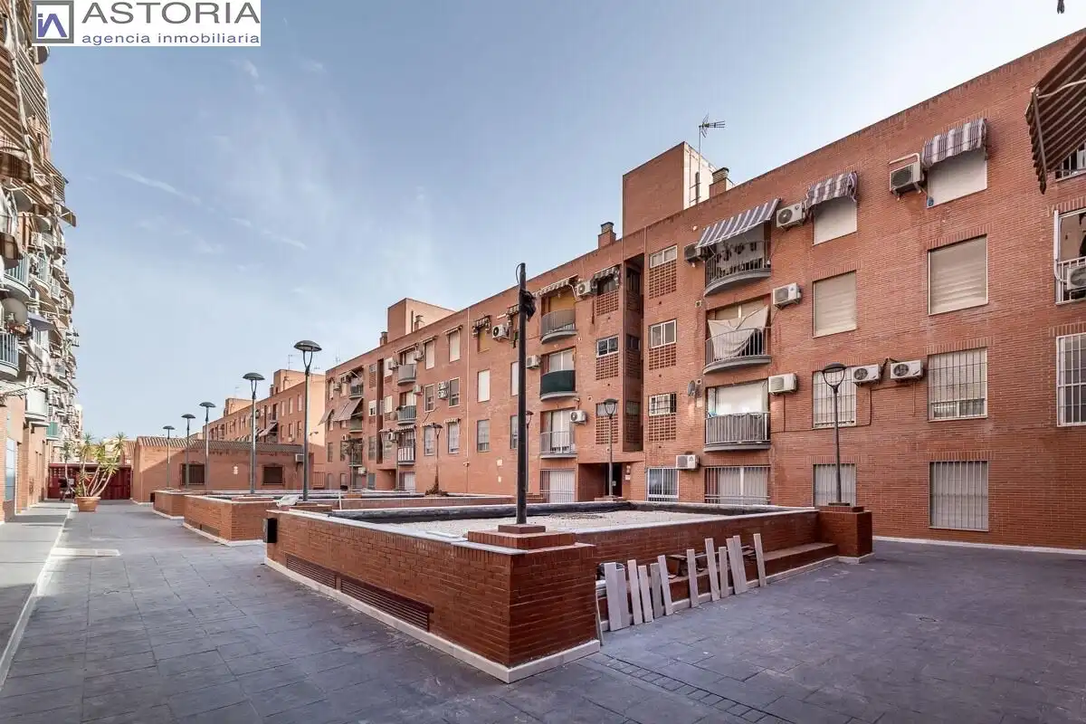 Exterior view of Flat for sale in Granada  with Balcony