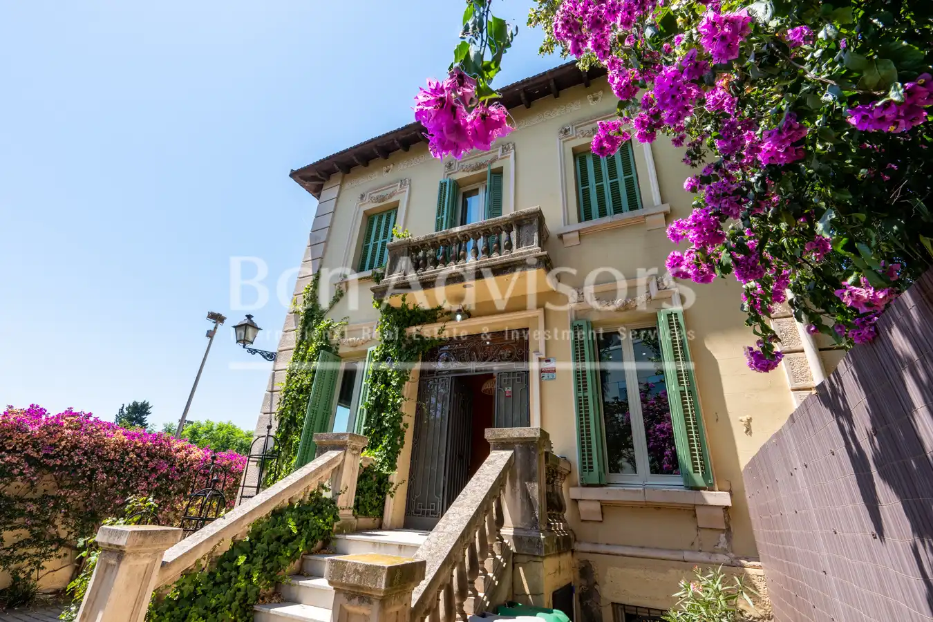 Vista exterior de Casa o xalet de lloguer en Barcelona amb Aire condicionat, Calefacció i Jardí privat