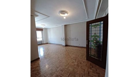 Photo 2 of Flat for rent in Calle Uría, Barrio del Centro, Gijón