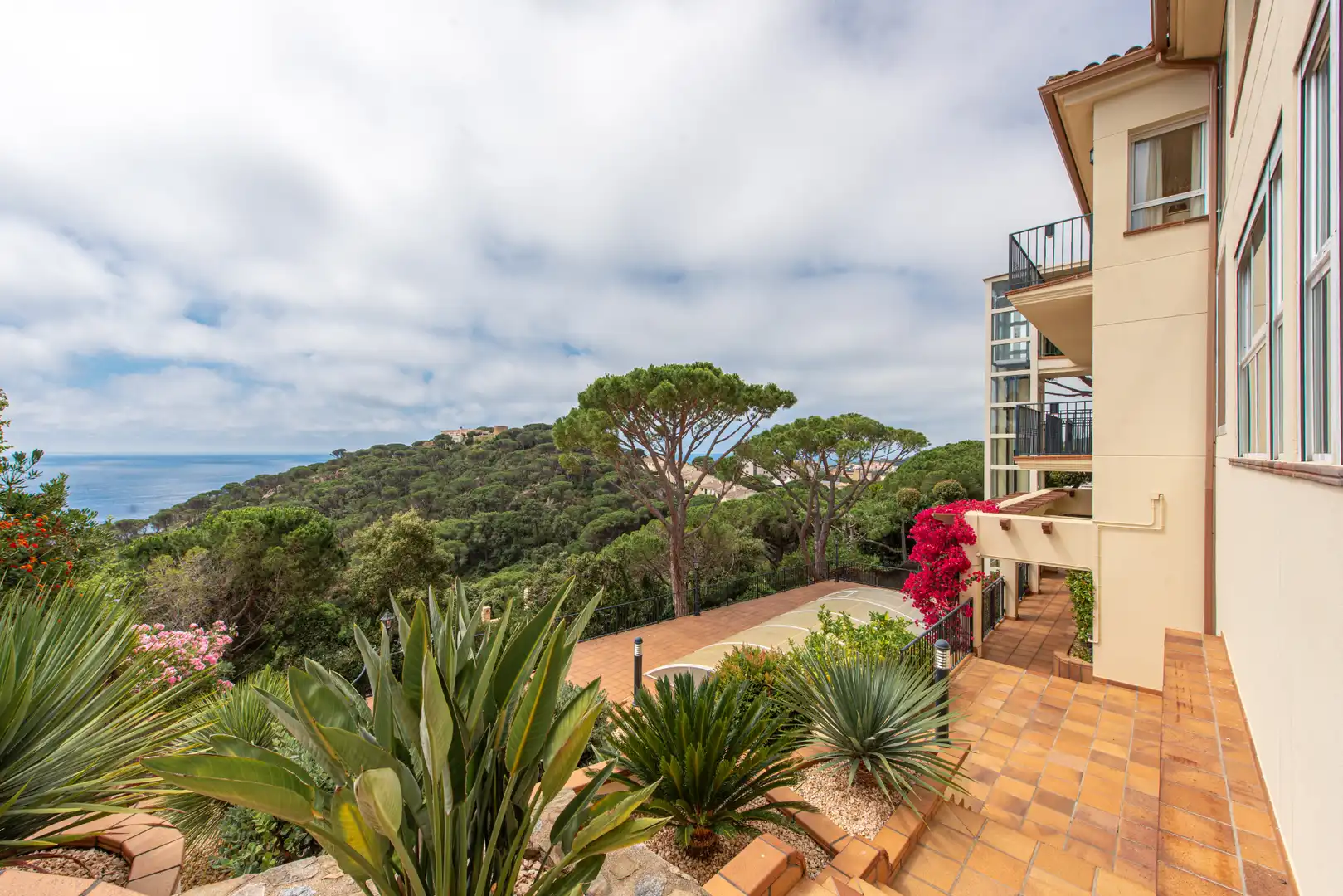 Terrassa de Casa o xalet en venda en Sant Feliu de Guíxols amb Aire condicionat, Calefacció i Jardí privat