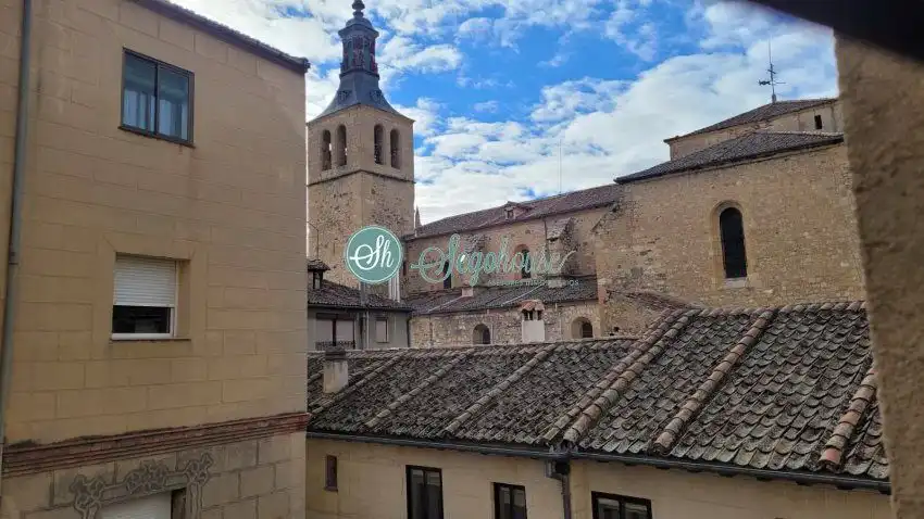Vista exterior de Piso en venta en Segovia con Calefacción y Balcón