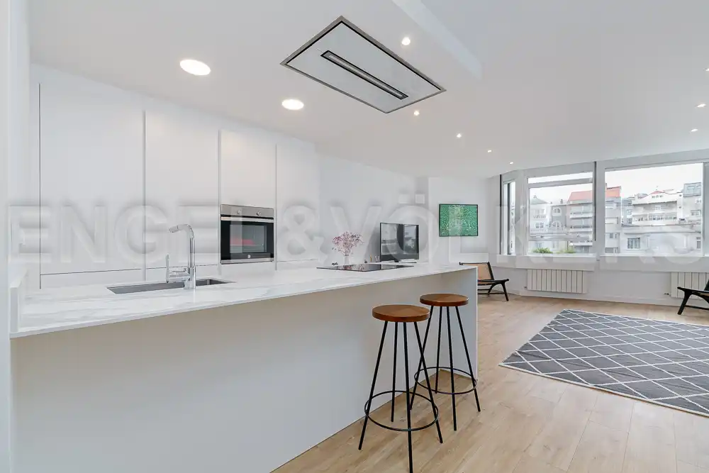 Kitchen of Flat for rent in Vigo   with Heating and Furnished