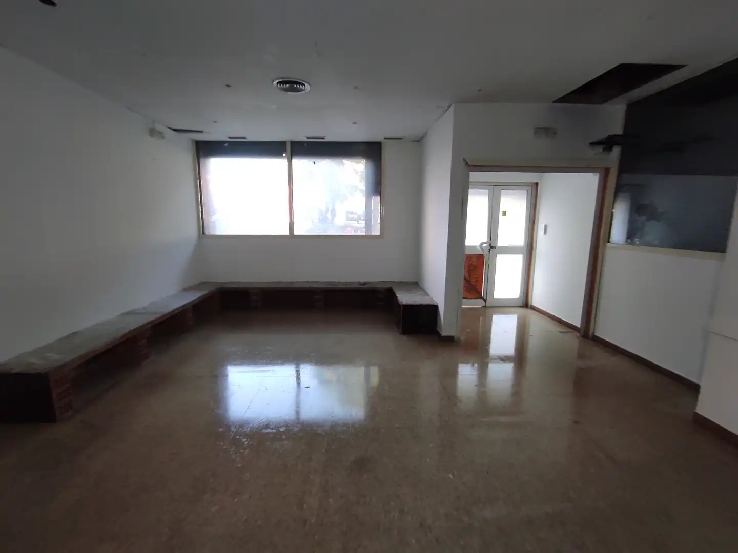 Local en venta en L'Hospitalet de Llobregat