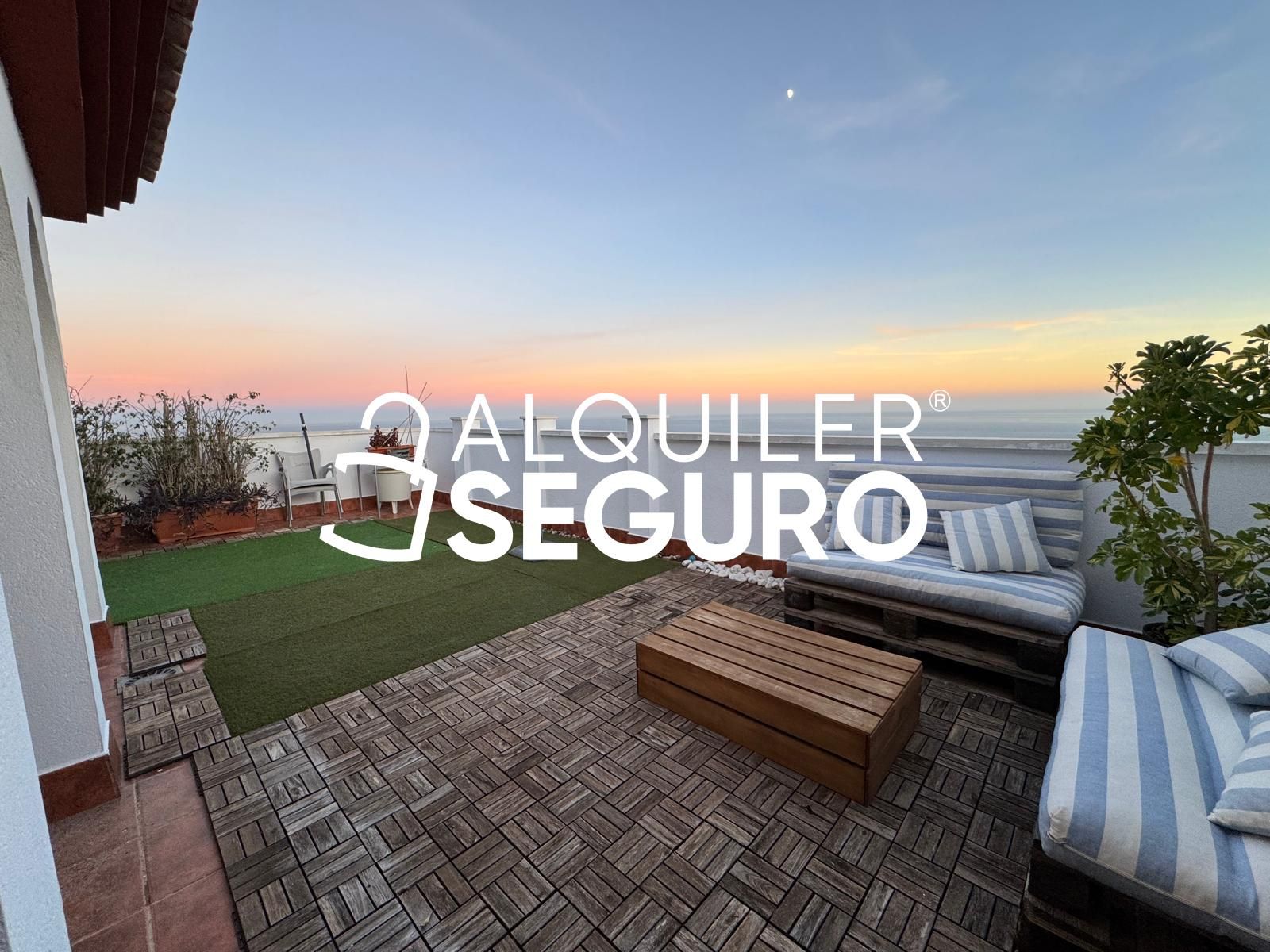 Terrassa de Pis de lloguer en Benalmádena amb Aire condicionat, Terrassa i Piscina