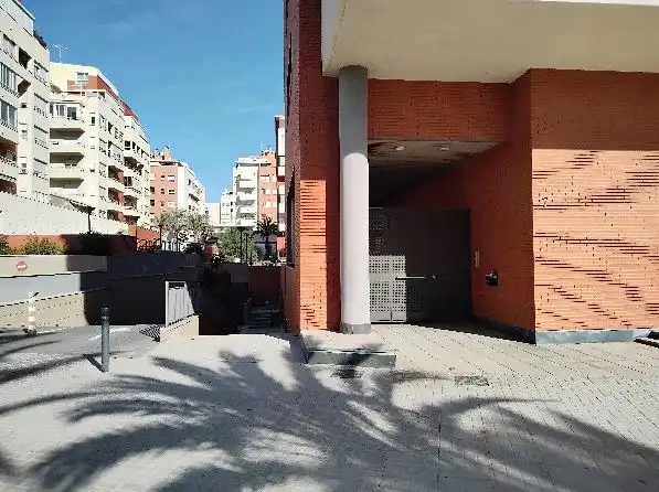 Vista exterior de Piso en venta en Elche / Elx con Piscina comunitaria