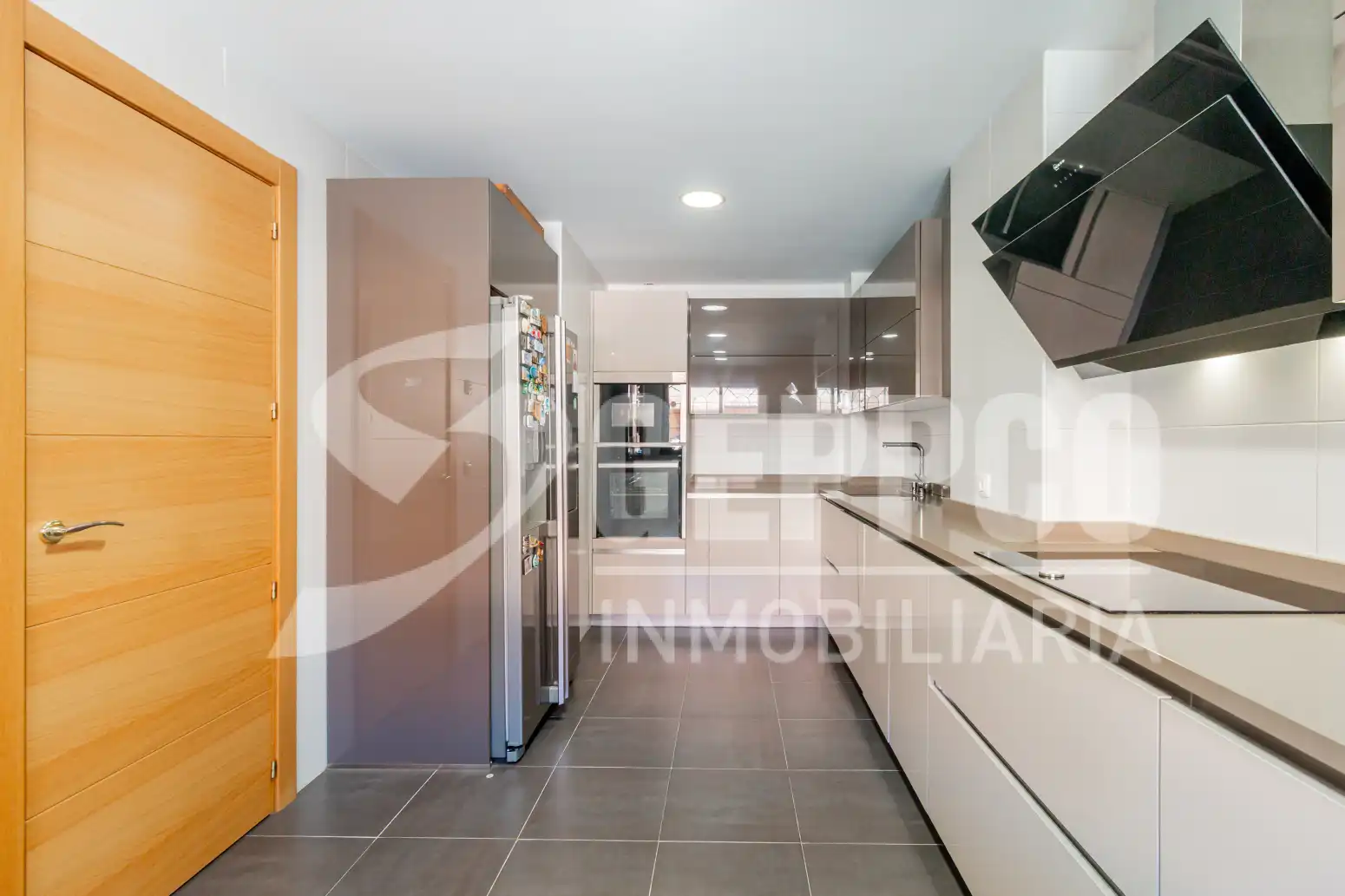 Cocina de Casa adosada en venta en Alcalá de Henares con Calefacción, Terraza y Piscina comunitaria