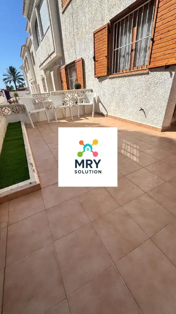 Terrassa de Casa o xalet en venda en Orihuela