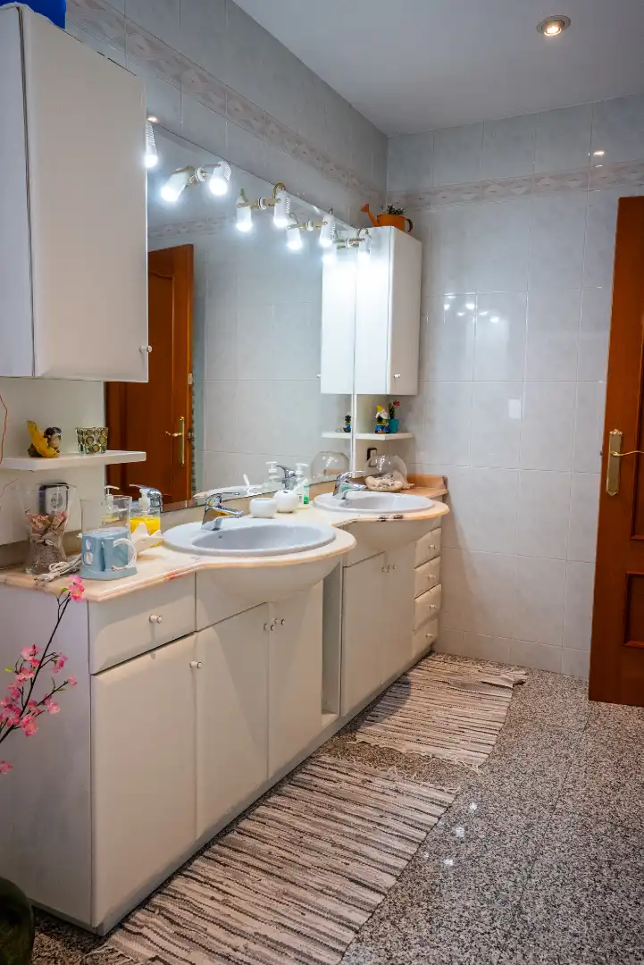 Bany de Casa o xalet en venda en Vallmoll amb Calefacció, Jardí privat i Terrassa