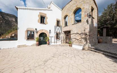 Vista exterior de Finca rústica en venda en Bigues i Riells amb Aire condicionat, Terrassa i Piscina