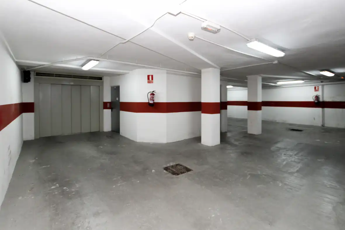 Parkplatz mit Aufzug zum Verkauf in Josep Pau Margantoni, imagen 10
