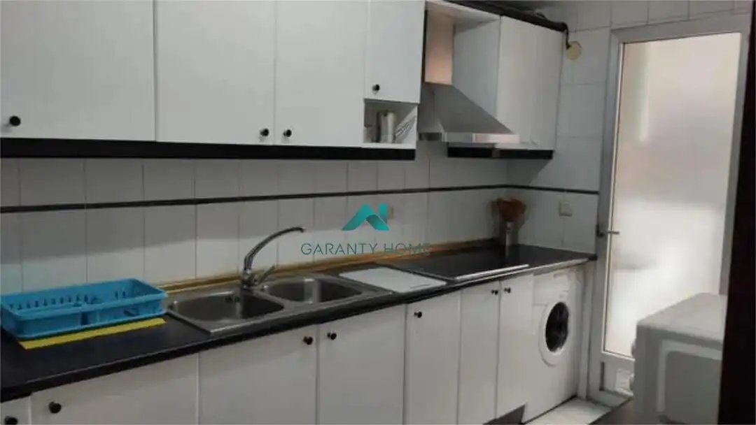 Flat with terrace to rent in Avda de Madrid - Pº de la Estación, imagen 2