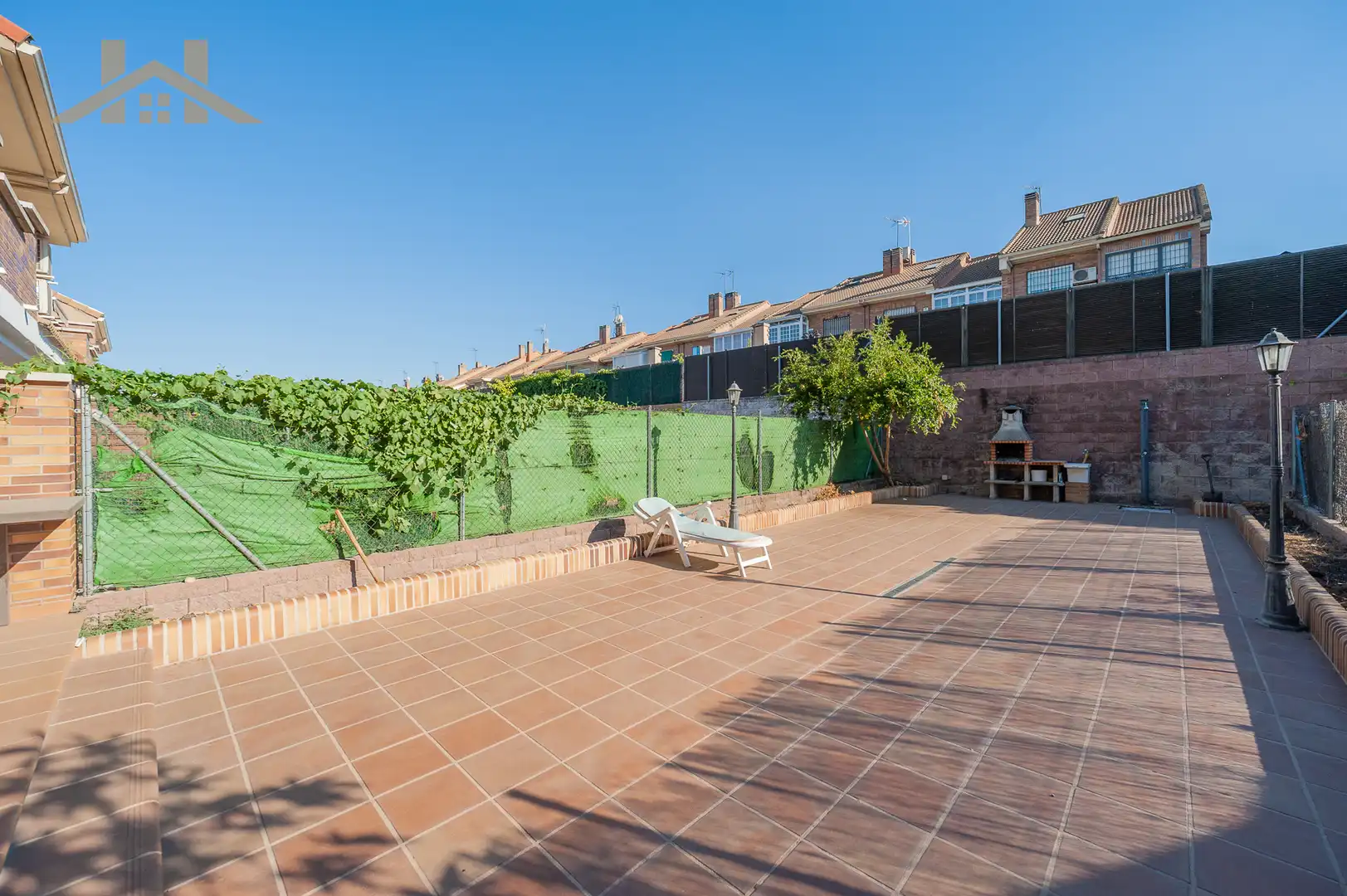 Reihenhaus mit Garten zum Verkauf in Calle de Santander 211, imagen 2