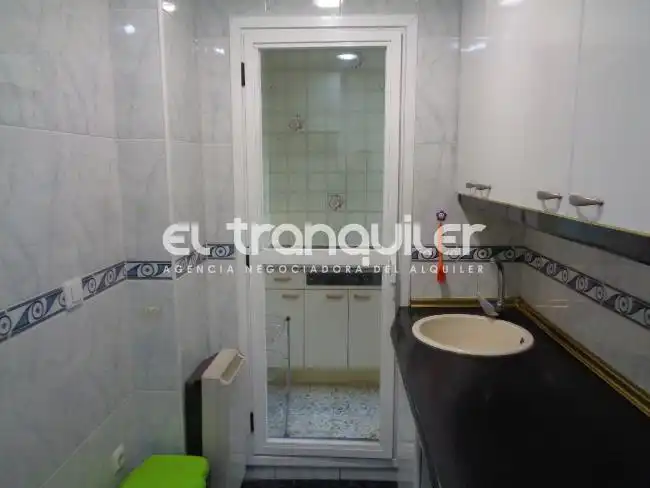 Baño de Piso en venta en Getafe con Terraza y Lavadora